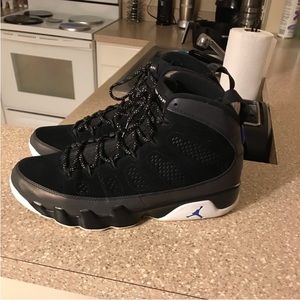 “Racer blue 9’s” 11.5 good condition ain’t wore in year *does not come with box*